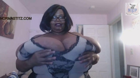Biggest Boobs – Ebony Woman on Webcam