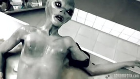 hombre ruso logro follar con una alien en la area 51
