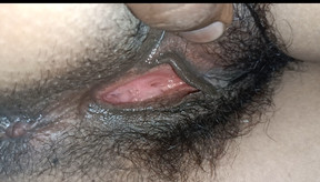 Beautiful desi hairy pussy with juice