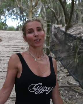 Elsa Pataky working out on the beach