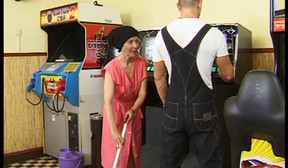 GERMAN GRANNY MAID FUCKS WITH YOUNG GUY