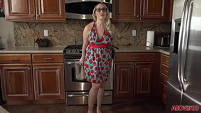 Pregnant MILF Housewife Crystal Clark in the Kitchen