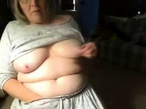 Dirty granny has fun on web cam. Amateur older