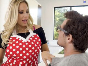 Olivia Austin is getitng her every single day dose of screw from a nerdy dude, in the kitchen