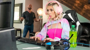 Reality Kings: Gamer Girl Jessie Saint Sneaks On To Her Roommate Setup On PornHD